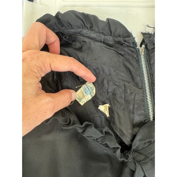 Vintage 1960s Black Mad Men Wiggle Dress with Ruffle Neck & Bow – ILGWU - Picture 6 of 15